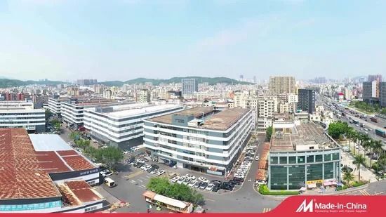 High Performance MPO Trunk Cable with 0.35dB Max Loss 150m at 850nm and 400m at 850nm for Data Centers